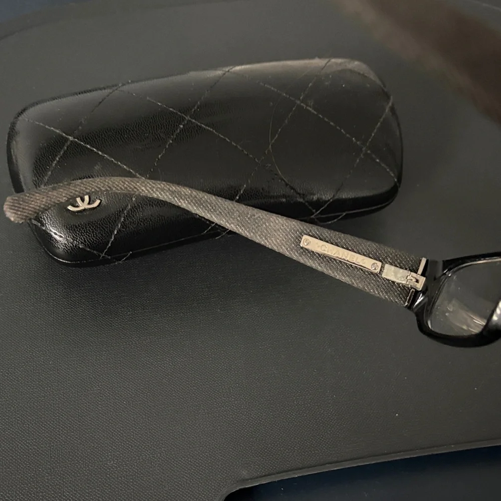 CHANEL Black Rectangular Eyeglasses with Quilted Case and CC Logo - Picture 3 of 9